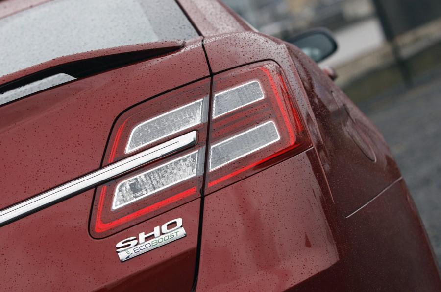  Ford Taurus SHO 2013 года  (фото 27 из 56)